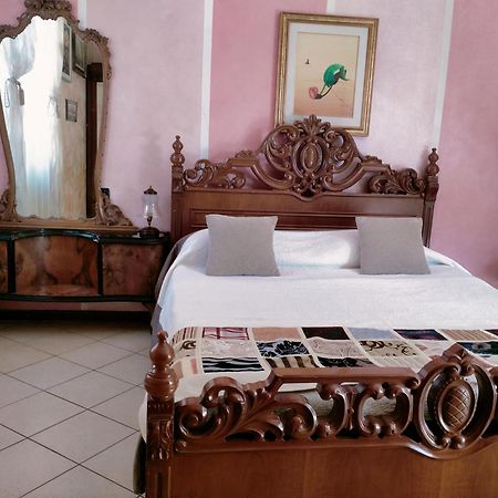 B&B Gardasee كاستلْنْيوفو ديل غارد المظهر الخارجي الصورة