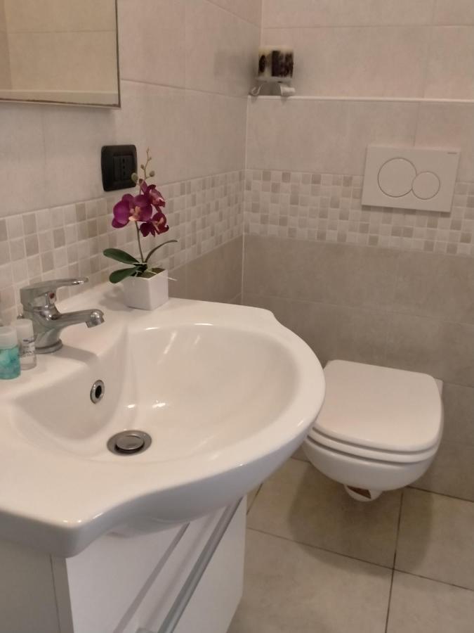 B&B Gardasee كاستلْنْيوفو ديل غارد المظهر الخارجي الصورة