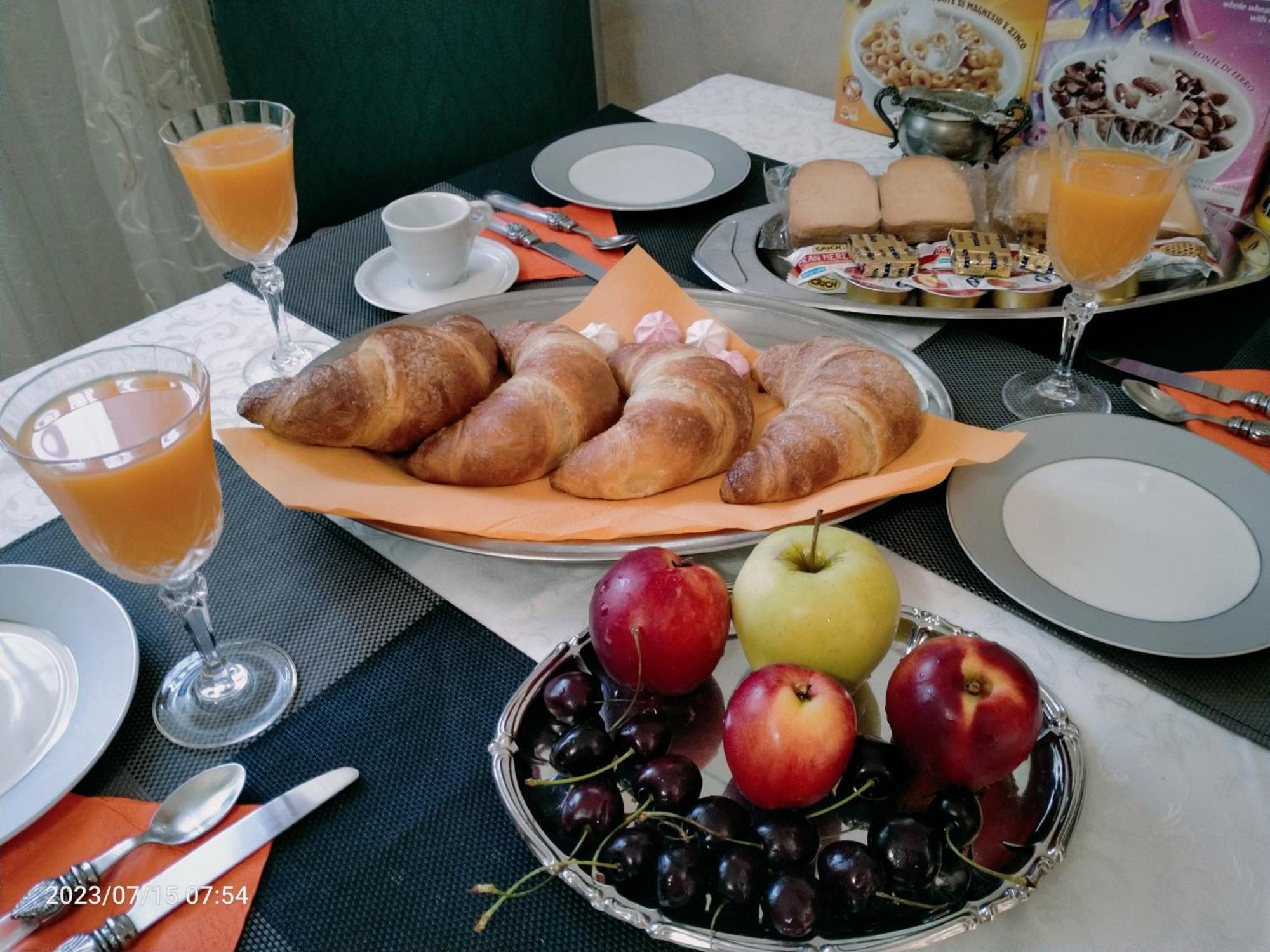 B&B Gardasee كاستلْنْيوفو ديل غارد المظهر الخارجي الصورة