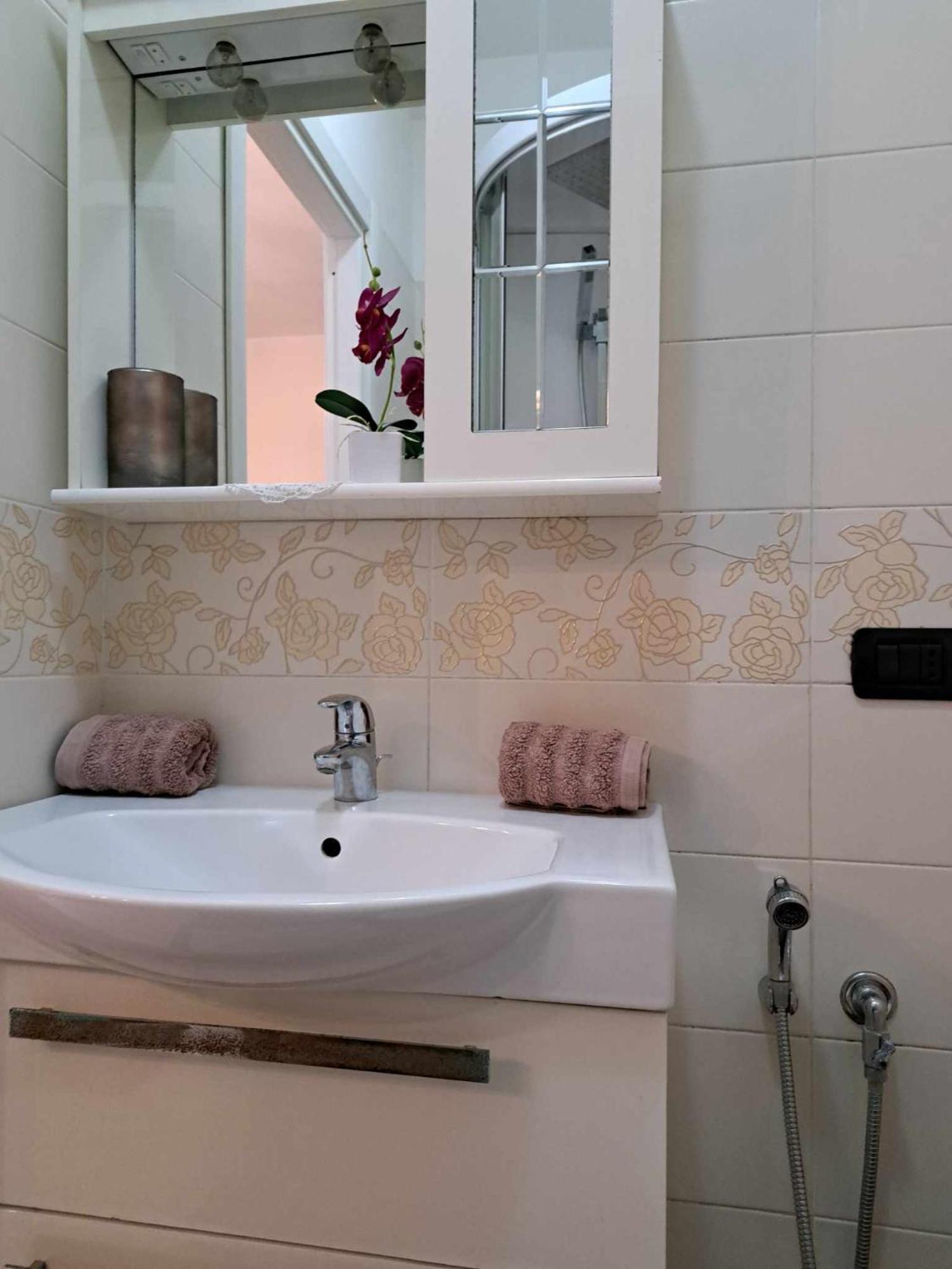 B&B Gardasee كاستلْنْيوفو ديل غارد المظهر الخارجي الصورة