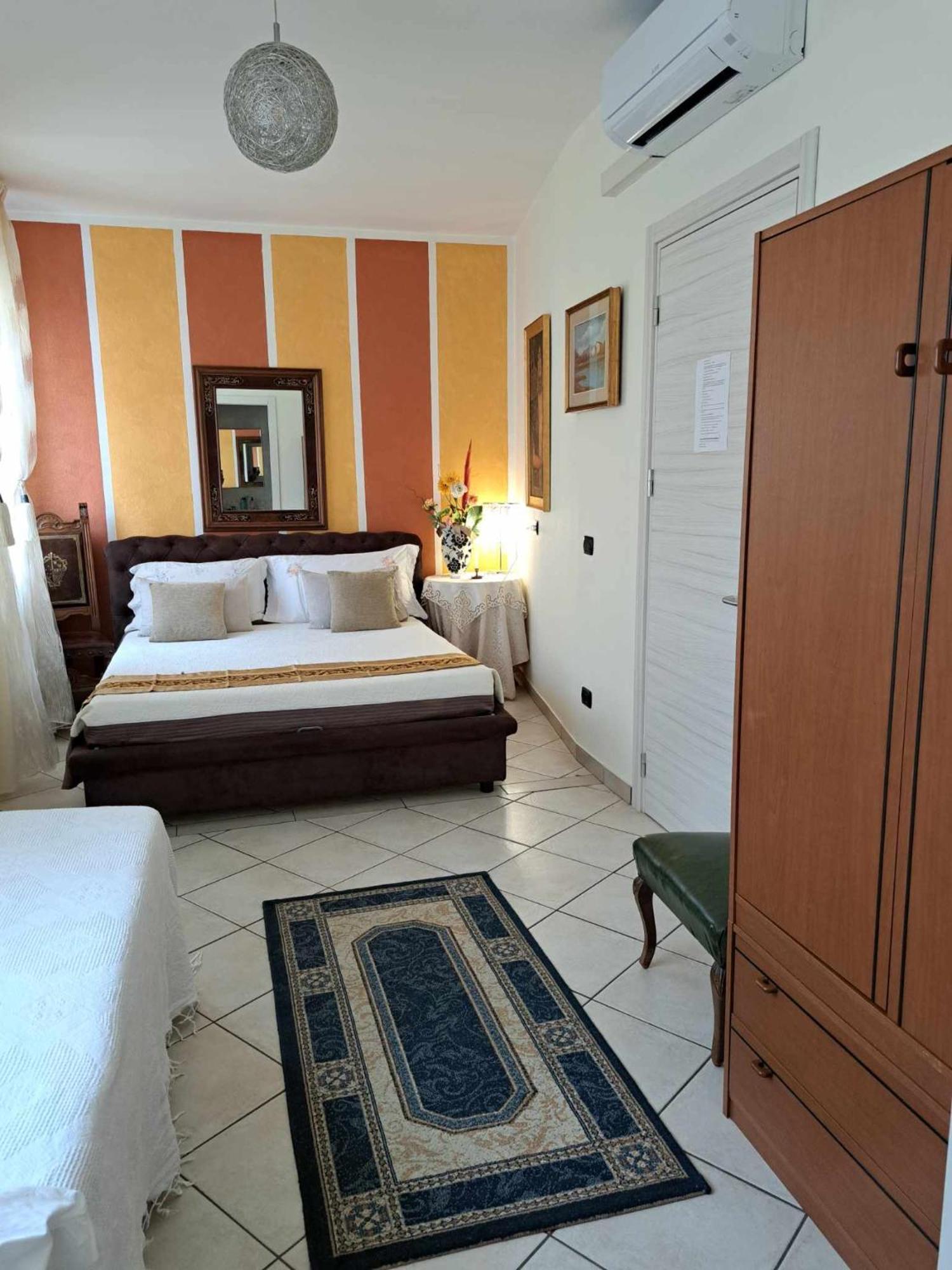 B&B Gardasee كاستلْنْيوفو ديل غارد المظهر الخارجي الصورة