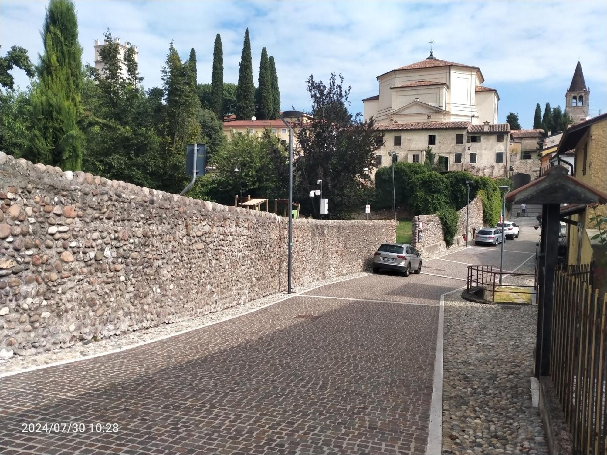 B&B Gardasee كاستلْنْيوفو ديل غارد المظهر الخارجي الصورة
