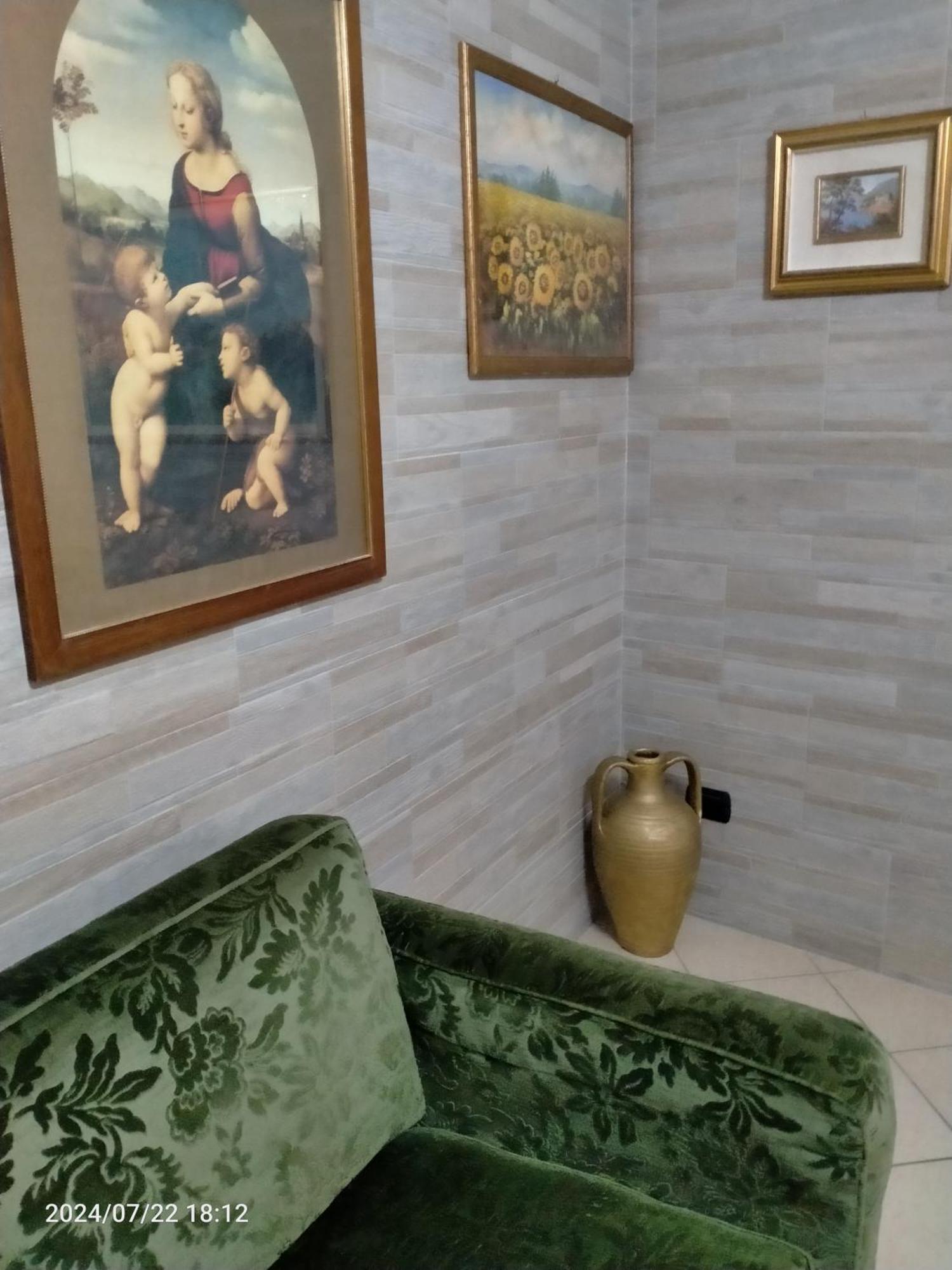 B&B Gardasee كاستلْنْيوفو ديل غارد المظهر الخارجي الصورة